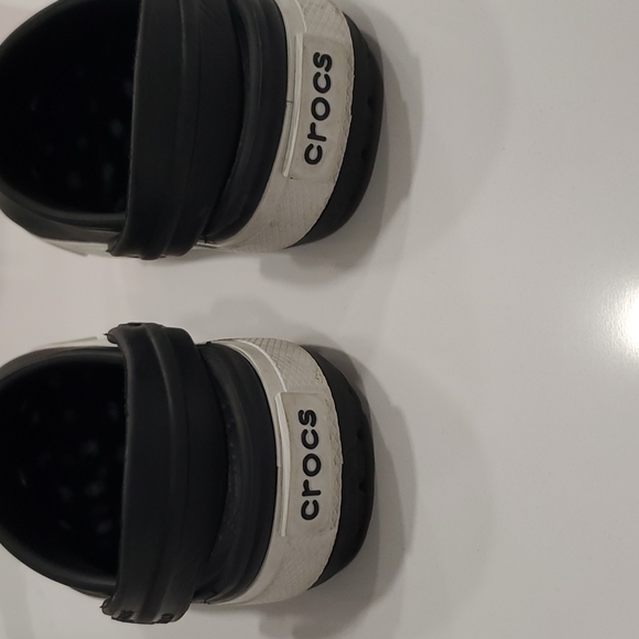 Authentic Crocs Black White Size 6 7 Toddler - Picture 4 of 6